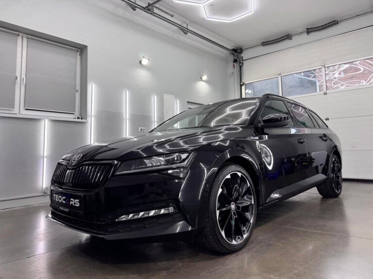 Škoda Superb Combi 2.0 TDI Sportline 4x4 DSG FACELIFT