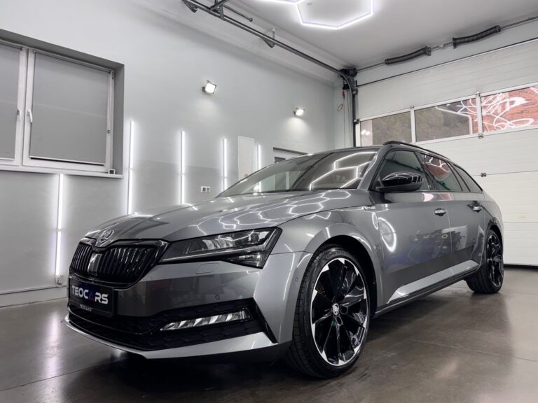 Škoda Superb Combi 2.0 TDI Sportline 4x4 DSG FACELIFT
